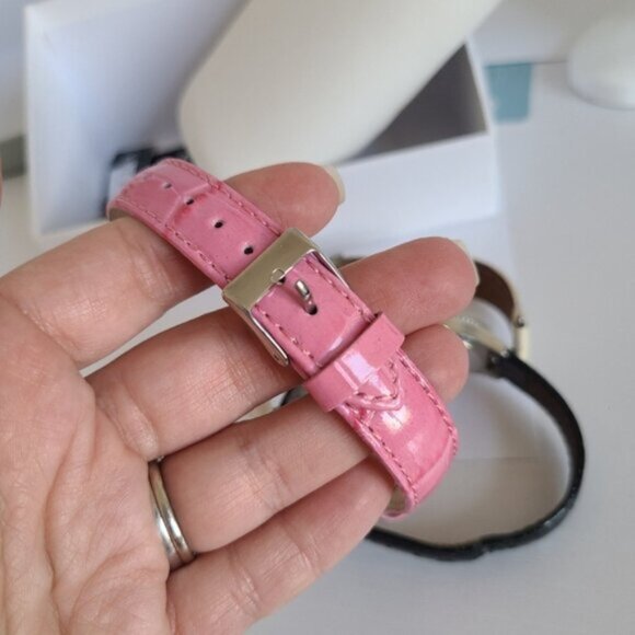 GUESS Y2K Silver Crystal 3 Genuine Leather Alligator Texture Wrist Straps Watch - Picture 11 of 15